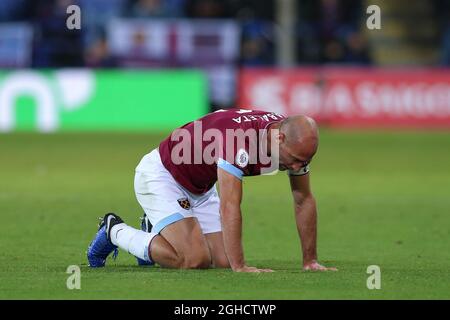 Pablo Zabaleta del West Ham United si affaccia sul terreno durante la partita della Premier League al King Power Stadium di Leicester. Data foto: 27 ottobre 2018. Il credito d'immagine dovrebbe essere: James Wilson/Sportimage via PA Images Foto Stock