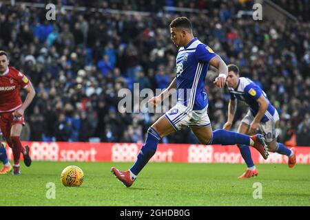 Che Adams di Birmingham City segna una penalità durante la partita del Campionato Sky Bet al St Andrew's Trillion Trophy Stadium di Birmingham. Data foto: 2 febbraio 2019. Il credito dell'immagine dovrebbe leggere: Harry Marshall/Sportimage via PA Images Foto Stock
