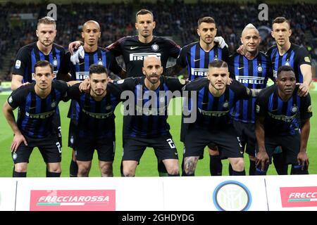 Inters partenza undici fila per una foto di squadra prima del calcio d'inizio, ritorno riga ( da L a R ); Milano Skriniar, Joao Miranda, Samir Hanfanovic, Matias Vecino, Radja Nainggolan e Ivan Perisic, prima fila ( da L a R ); Cedric Soares, Matteo Politano, Borja Valero, Mauro Icardi e Kwadwo Asamoah durante la serie A a a a Giuseppe Meazza, Milano. Data foto: 13 maggio 2019. Il credito d'immagine dovrebbe essere: Jonathan Moscrop/Sportimage via PA Images Foto Stock