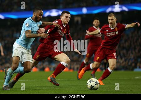 Raheem Sterling of Manchester City batte con Andrew Robertson of Liverpool - Manchester City contro Liverpool, UEFA Champions League, Quarter Final, Second leg, City of Manchester Stadium, Manchester - 10 aprile 2018. Foto Stock