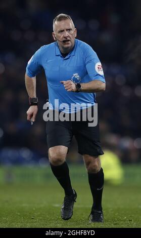 L'arbitro Jonathan Moss durante la partita della Premier League a Turf Moor, Burnley. Data foto: 3 dicembre 2019. Il credito dovrebbe essere: Simon Bellis/Sportimage via PA Images Foto Stock