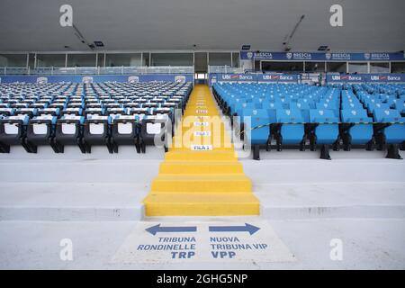 Una visione generale dello stadio durante la Serie A allo Stadio Mario Rigamonti di Brescia. Data foto: 27 giugno 2020. Il credito d'immagine dovrebbe essere: Jonathan Moscrop/Sportimage via PA Images Foto Stock