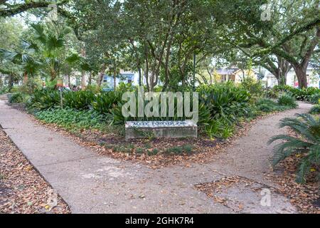 NEW ORLEANS, LA, USA - 12 GENNAIO 2020: Alcee Fortier Park sulla Esplanade Avenue nel quartiere Faubourg St. John Foto Stock