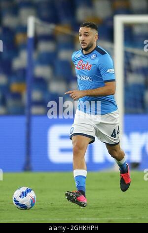 Il difensore greco della SSC Napoli Konstantinos Manolas controlla la palla durante la partita di calcio amichevole tra la SSC Napoli e Benevento allo stadio Diego Armando Maradona di Napoli, Italia, il 07 settembre 2021 Foto Stock