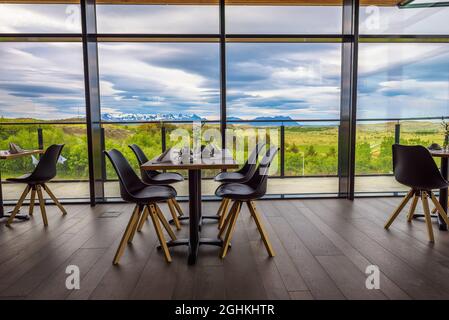 Ristorante interno dell'Hotel Varmaland a ovest dell'Islanda Foto Stock