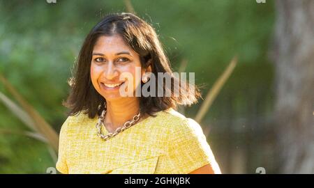 Londra, Regno Unito. 07 settembre 2021. Suella Braverman arriva ad un incontro di gabinetto al 10 Downing Street London. Credit: Ian Davidson/Alamy Live News Foto Stock