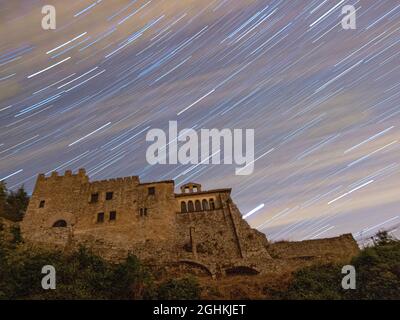 Cielo a lunga esposizione di notte Foto Stock