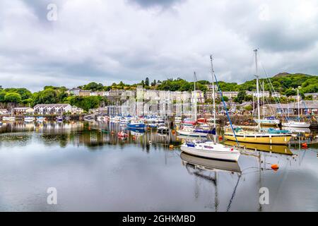 Vista sul porto di Porthmadog, Snowdonia, Galles, Regno Unito Foto Stock