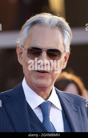 Venezia, Italia. 06 settembre 2021. Andrea Bocelli partecipa alla Premiere la Caja nell'ambito del 78° Festival Internazionale del Cinema di Venezia, il 06 settembre 2021. Photo by Paolo Cotello/imageSPACE/Sipa USA Credit: Sipa USA/Alamy Live News Foto Stock