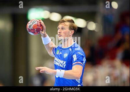 Dusseldorf, Germania. 05 settembre 2021. Jonathan CARLSBOGARD (Lemgo) Action, Handball Super Cup 2021, THW Kiel (KI) - TBV Lembo Lippe 30:29, su 04.09.2021 a Duesseldorf/Germania. Â Credit: dpa/Alamy Live News Foto Stock