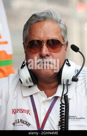 Dr. Vijay Mallya (IND) Sahara Force India F1 Team Owner. 27.10.2012. Formula 1 World Championship, Rd 17, Indian Grand Prix, Nuova Delhi, India, Giorno di qualificazione. Foto Stock
