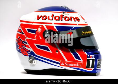 Il casco di Jenson Button (GBR) McLaren. 31.01.2013. Lancio della McLaren MP4-28, McLaren Technology Center, Woking, Inghilterra. Foto Stock
