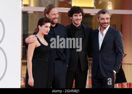 Venezia, Italia. 06 settembre 2021. Maria Chiara Giannetta, Jan Maria Michelin, Pier Paolo Spolline e Giuseppe Zeno partecipano al tappeto rosso del film 'la Cajaa' durante il 78° Festival Internazionale del Cinema di Venezia, il 06 settembre 2021 a Venezia. Credit: Annalisa Flori/Mediapunch/Alamy Live News Foto Stock