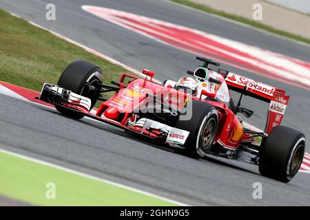 Sebastian Vettel (GER) Ferrari SF16-H. 17.05.2016. Test in stagione formula uno, giorno uno, Barcellona, Spagna. Martedì. Il credito fotografico dovrebbe essere: XPB/Press Association Images. Foto Stock