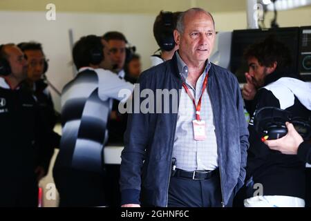 Ron Dennis (GBR) McLaren Presidente esecutivo. 09.07.2016. Formula 1 World Championship, Rd 10, Gran Premio di Gran Bretagna, Silverstone, Inghilterra, Giorno di qualificazione. Il credito fotografico dovrebbe essere: XPB/Press Association Images. Foto Stock