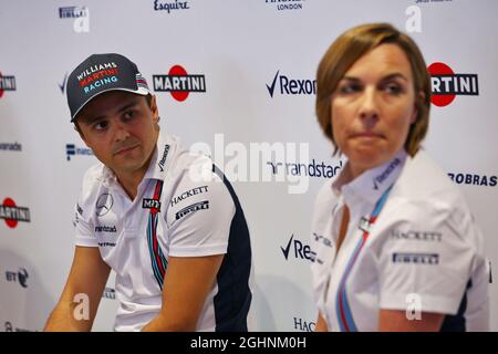 (Da L a R): Felipe massa (BRA) Williams e Claire Williams (GBR) Williams Vice Team Principal. Felipe annuncia il suo ritiro dalla F1 a fine stagione. 01.09.2016. Campionato del mondo formula 1, Rd 14, Gran Premio d'Italia, Monza, Italia, Giorno di preparazione. Il credito fotografico dovrebbe essere: XPB/Press Association Images. Foto Stock