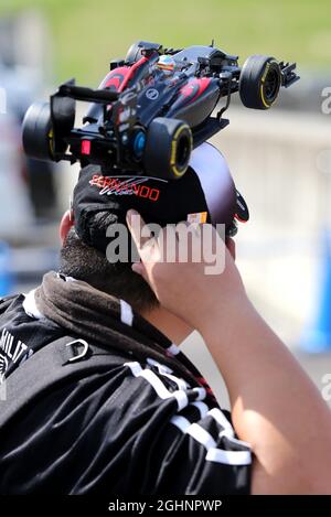 Un Fernando Alonso (ESP) fan della McLaren. 06.10.2016. Formula 1 World Championship, Rd 17, Gran Premio del Giappone, Suzuka, Giappone, Giorno di preparazione. Il credito fotografico dovrebbe essere: XPB/Press Association Images. Foto Stock