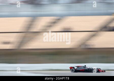 Romain Grosjean (fra) Haas F1 Team VF-17. 08.03.2017. Test formula uno, giorno due, Barcellona, Spagna. Mercoledì. Il credito fotografico dovrebbe essere: XPB/Press Association Images. Foto Stock