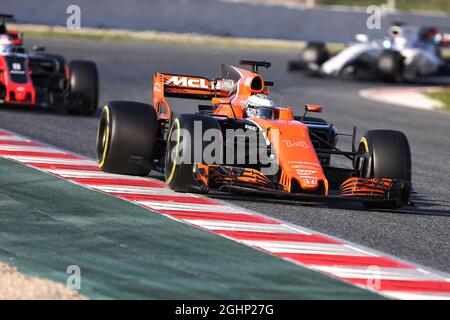 Fernando Alonso (ESP) McLaren MCL32. 10.03.2017. Test formula uno, giorno quattro, Barcellona, Spagna. Venerdì. Il credito fotografico dovrebbe essere: XPB/Press Association Images. Foto Stock