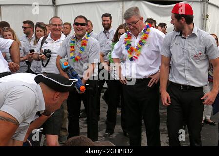 Ross Brawn (GBR) Managing Director, Motor Sports alla Formula uno Raft Race. 10.06.2017. Formula 1 World Championship, Rd 7, Canadian Grand Prix, Montreal, Canada, Giorno di qualificazione. Il credito fotografico dovrebbe essere: XPB/Press Association Images. Foto Stock