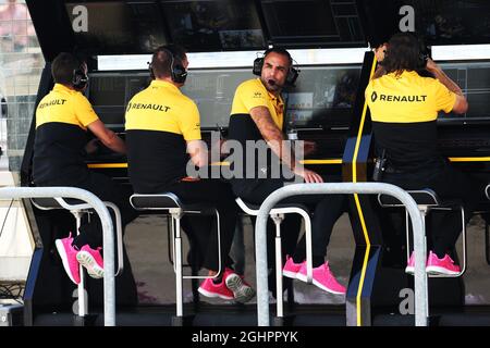 Cyril Abiteboul (fra) Renault Sport F1 Amministratore Delegato sul portale dei box. 20.10.2017. Formula 1 World Championship, Rd 17, United States Grand Prix, Austin, Texas, USA, Practice Day. Il credito fotografico dovrebbe essere: XPB/Press Association Images. Foto Stock