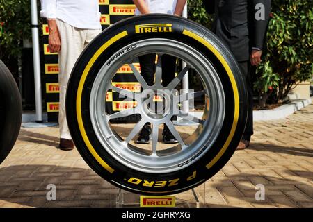 Pirelli estende la propria partnership con la Formula 1 fino al 18 - 2021 pollici pneumatici previsti per il 2023. 25.11.2018. Formula 1 World Championship, Rd 21, Gran Premio di Abu Dhabi, Yas Marina Circuit, Abu Dhabi, Race Day. Il credito fotografico dovrebbe essere: XPB/Press Association Images. Foto Stock