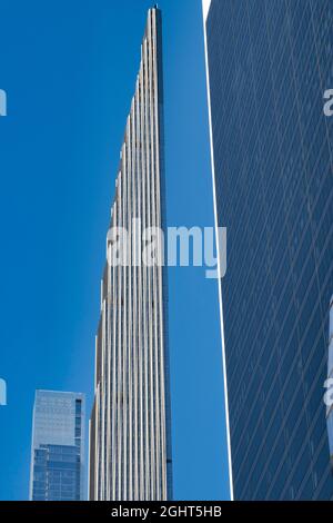 Steinway Tower visto dalla Fifth Avenue alla 58th Street, New York, USA Foto Stock