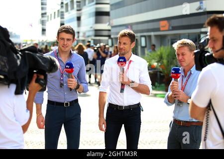 (Da L a R): Paul di resta (GBR) Sky Sports F1 Presenter con Jenson Button (GBR) Sky Sports F1 Presenter e Simon Lazenby (GBR) Sky Sports F1 Presenter. 28.09.2019. Formula 1 World Championship, Rd 16, Gran Premio di Russia, Sochi Autodrom, Sochi, Russia, Qualifiche Day. Il credito fotografico dovrebbe essere: XPB/Press Association Images. Foto Stock