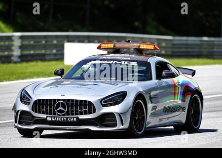 La FIA Safety Car. 02.07.2020. Formula 1 World Championship, Rd 1, Gran Premio d'Austria, Spielberg, Austria, Giorno di preparazione. Il credito fotografico dovrebbe essere: XPB/Press Association Images. Foto Stock