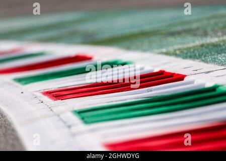 Atmosfera del circuito - dettaglio marciapiede. 03.09.2020. Campionato del mondo formula 1, Rd 8, Gran Premio d'Italia, Monza, Italia, Giorno di preparazione. Il credito fotografico dovrebbe essere: XPB/Press Association Images. Foto Stock