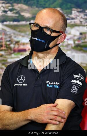 Simon Roberts (GBR) Williams Racing F1, responsabile del team di recitazione della FIA Press Conference. 25.09.2020. Formula 1 World Championship, Rd 10, Gran Premio di Russia, Sochi Autodrom, Sochi, Russia, giorno della pratica. Il credito fotografico dovrebbe essere: XPB/Press Association Images. Foto Stock