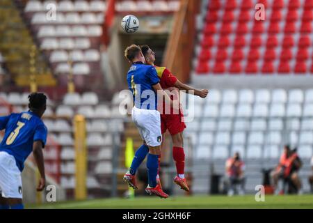 Vicenza, Italia. 07th Sep, 2021. Header di Matteo Lovato (Italia) durante i Qualifiers Euro 2023 - Italia U21 vs Montenegro, Campionato europeo di calcio UEFA a Vicenza, Italia, Settembre 07 2021 Credit: Independent Photo Agency/Alamy Live News Foto Stock