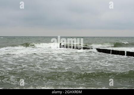 Spiaggia vicino al villaggio chiamato Wustrow Foto Stock