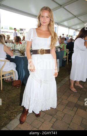 HAMPTONS, NY - 5 SETTEMBRE: Il marinaio Brinkley Cook all'Hampton Classic Grand Prix 2021 che chiude il 5 settembre 2021 all'Hampton's di New York. Credit IZ/MediaPunch Foto Stock