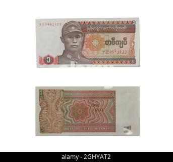 Scatto di entrambi i lati di una banconota da un kyat di Myanmar su sfondo bianco Foto Stock