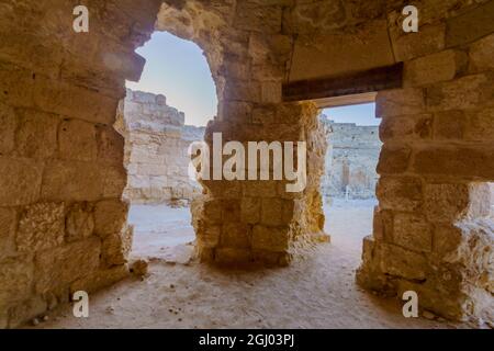 Erodium, Cisgiordania - 30 agosto 2021: Vista di antichi edifici nella Fortezza e Palazzo dell'Erodium superiore, la Cisgiordania, a sud di Gerusalemme Foto Stock