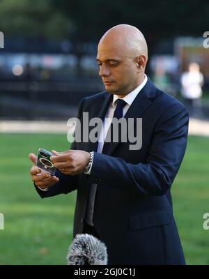 Londra, Inghilterra, Regno Unito. 8 settembre 2021. Il Segretario di Stato britannico per la Salute e l'assistenza sociale SAJID JAVID si trova a Westminster, Londra. (Credit Image: © Tayfun Salci/ZUMA Press Wire) Foto Stock