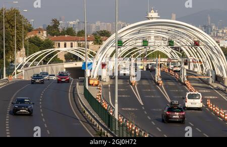 Kumkapi, Fatih, lstambul - Turchia - Agosto 30 2021:Eurasia Tunnel (turco: Avrasya Tuneli) è un tunnel stradale a Istanbul, Turchia, che attraversa sotto Foto Stock