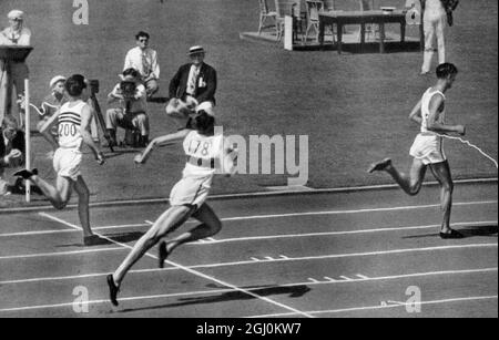 X Olympiad, Los Angeles, agosto 1932. Vincitore Erwin Wegner 110 m. Ostacoli Foto Stock