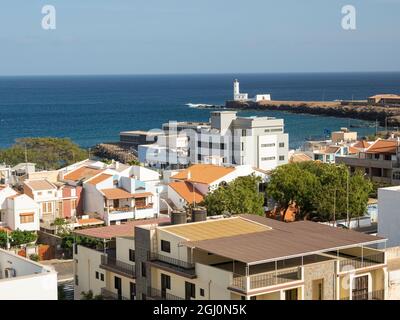 Vista sul quartiere Prainha. La capitale Praia sull'isola di Santiago (Ilha de Santiago), Capo Verde nell'Equatoriale Atlantico. Foto Stock