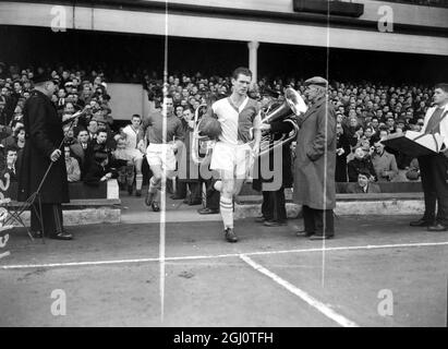 CALCIO BLACKBURN ROVERS CAPITANO RONNIE CLAYTON 20 MARZO 1960 Foto Stock