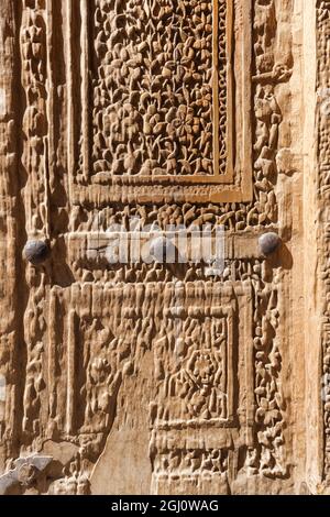 Iran, Central Iran, Natanz, Moschea Jameh, Porta Vecchia Foto Stock