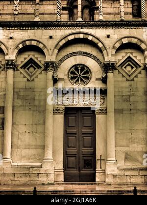 Italia, Vernazza. Immagine infrarossa dell'interno della Chiesa di Santa Margherita di Antiochia. Foto Stock