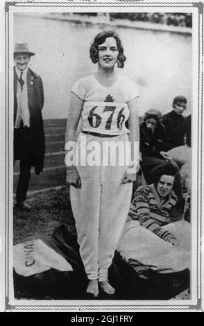 Miss e Caterwood , vincitore dell'High Jump femminile ai Giochi Olimpici . Miss Caterwood ( Canada ) ha saltato 5 piedi 2 e 3-5 pollici e ha rotto il record del mondo . È stata chiamata la ragazza più bella che gareggia ai Giochi olimpici non ha fatto Foto Stock