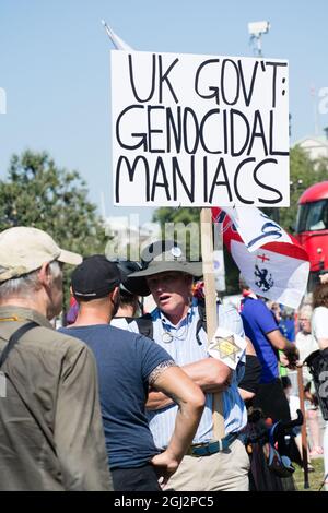 2021-09-08 Parliament Square, Londra, Regno Unito. Anti-vaxx, anti-vaccinepassport protesta dire no al vaccino obbligatorio, passaporto vaccino, tirannia. Credit: Picture Capital/Alamy Live News Foto Stock