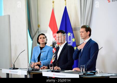 Vienna, Austria. 8th Set, 2021. Media-data pubblica del governo federale. Comunicato stampa a seguito della conferenza del governo federale con i governatori e gli esperti sulle nuove misure corona. La foto mostra (da L a R) Elisabeth Köstinger, Ministro federale dell'agricoltura, delle regioni e del turismo (ÖVP), Ministro della sanità Wolfgang Mückstein (i Verdi) e Cancelliere Sebastian Kurz (ÖVP). Foto Stock