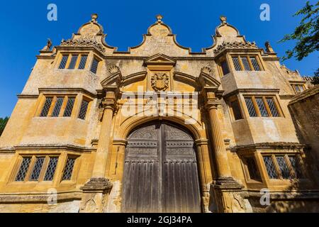 Il Gatehouse di Stanway House nel villaggio di Stanway. Cotswolds, Inghilterra Foto Stock