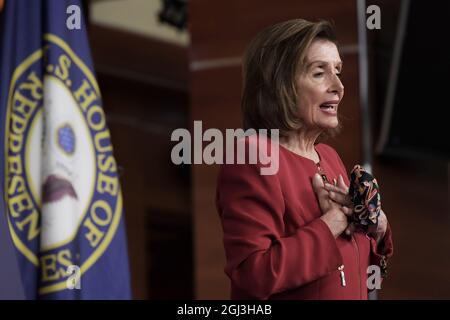 Washington, Stati Uniti. 08 settembre 2021. Lo speaker della Casa Nancy Pelosi(D-CA) parla del 6 gennaio e della crisi afghana durante la sua conferenza stampa settimanale a HVC/Capitol Hill a Washington DC. Credit: SOPA Images Limited/Alamy Live News Foto Stock