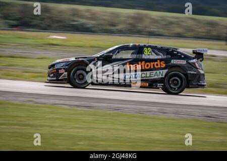 Daniel Rowbottom in una Honda Civic Type R all'evento Btcc a Thruxton nell'agosto 2021 Foto Stock