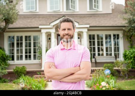 promozione di assicurazione di proprietà. broker riuscito fanno l'offerta. assicuratore di ipoteca. Foto Stock